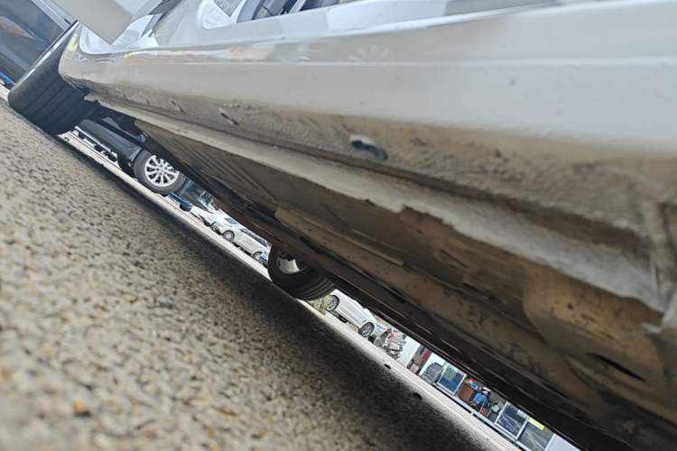 Used Buick Verano 2015 Sedan 15S Automatic Leading Model Right Side Sill