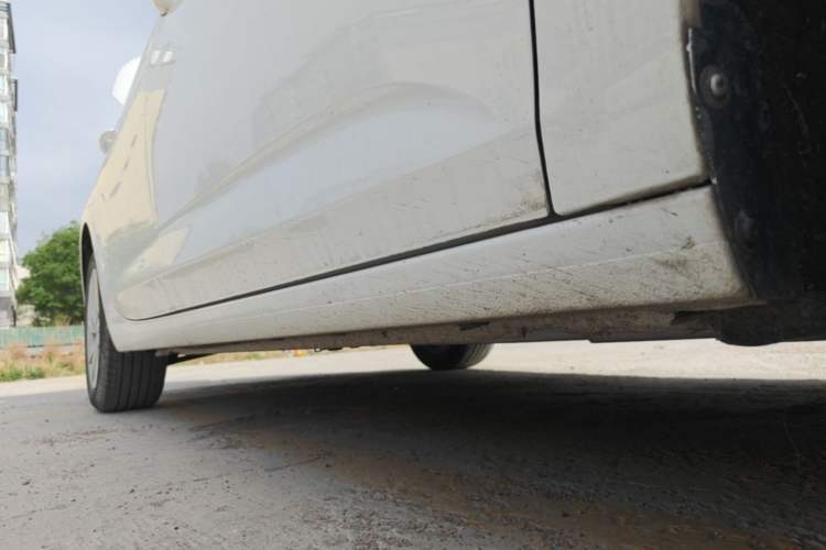 Used Buick Verano 2015 Sedan 15S Automatic Ambition Model Right Side Sill