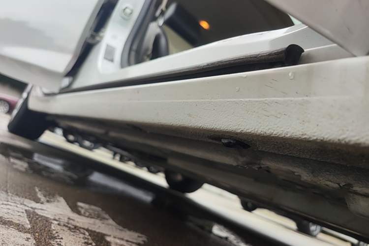 Used Buick Verano 2015 Sedan 15S Manual Leading Model Right Side Sill