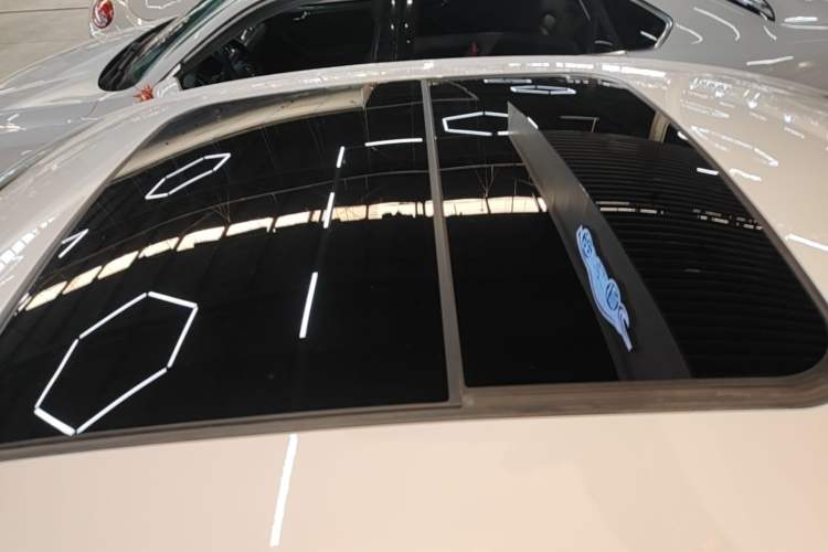 Used Buick Verano 2015 Sedan 20T Dual-Clutch Flagship Model Roof