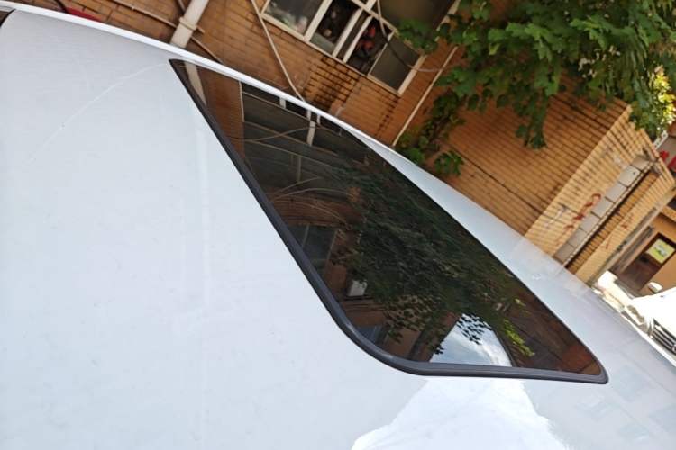 Used Buick Verano 2015 Sedan 15S Automatic Ambition Model Roof