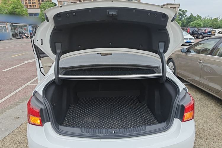 Used Buick Verano 2015 Sedan 15S Automatic Leading Model Trunk