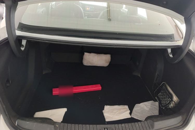 Used Buick Verano 2015 Sedan 20T Dual-Clutch Leading Model Trunk