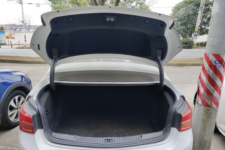 Used Buick Verano 2015 Sedan 15S Manual Entry-Level Model Trunk