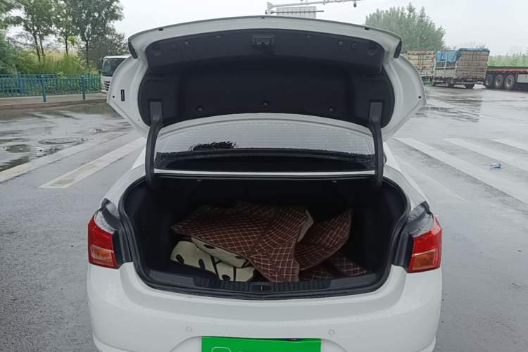 Used Buick Verano 2015 Sedan 15S Automatic Leading Model Trunk