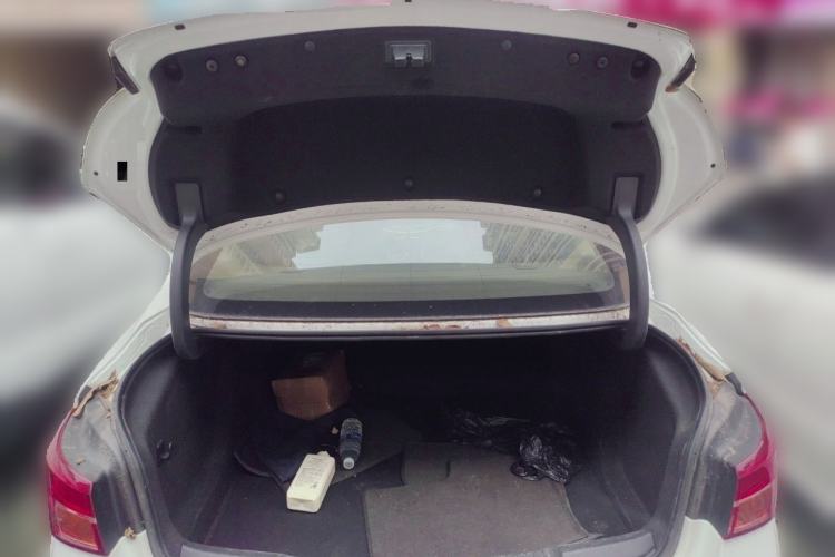 Used Buick Verano 2015 Sedan 15S Automatic Leading Model Trunk