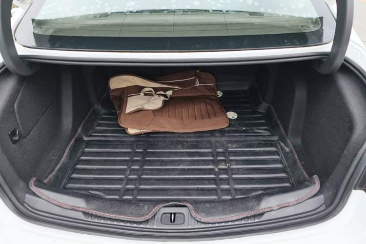 Used Buick Verano 2015 Sedan 15S Automatic Leading Model Trunk