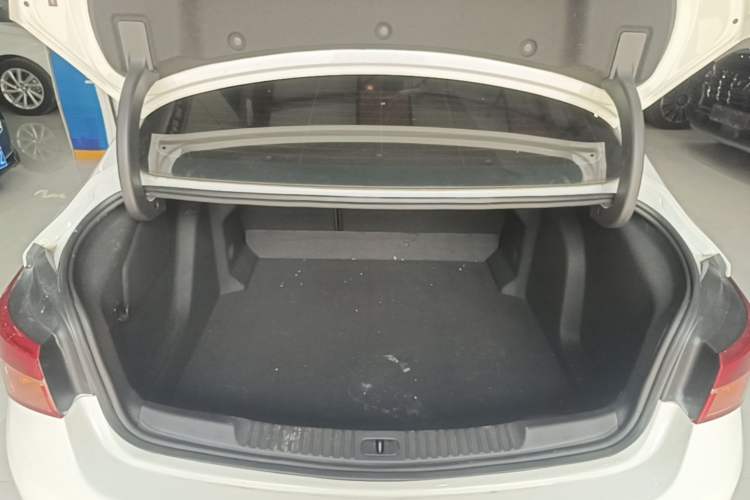 Used Buick Verano 2015 Sedan 15S Automatic Leading Model Trunk