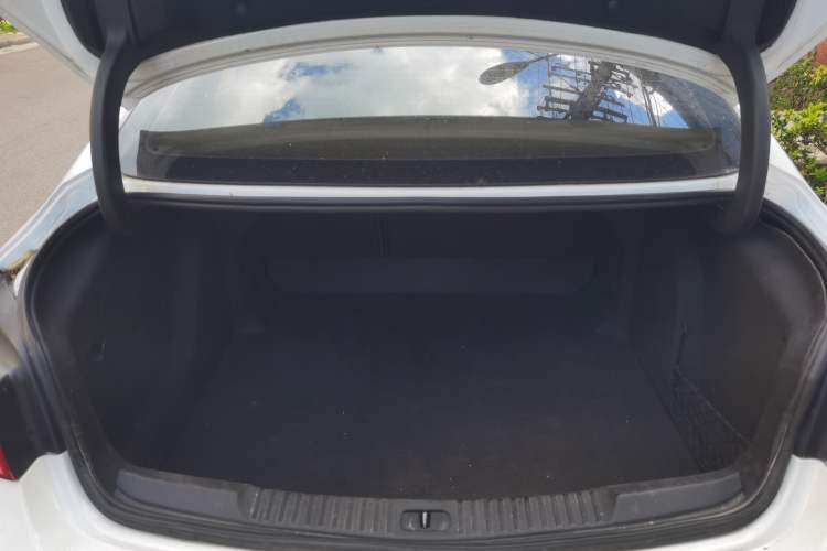 Used Buick Verano 2015 Sedan 15S Automatic Leading Model Trunk