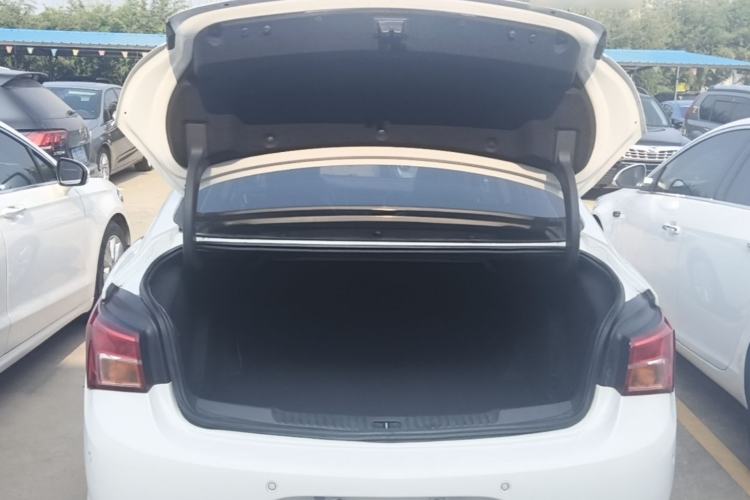 Used Buick Verano 2015 Sedan 15S Automatic Leading Model Trunk