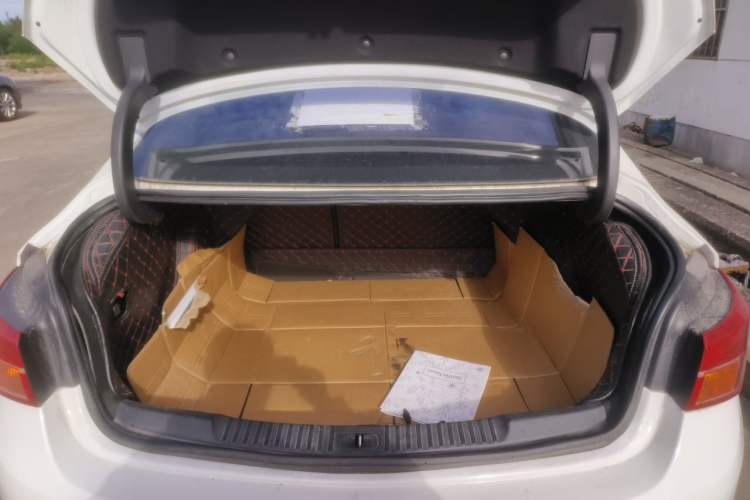 Used Buick Verano 2015 Sedan 15S Automatic Leading Model Trunk
