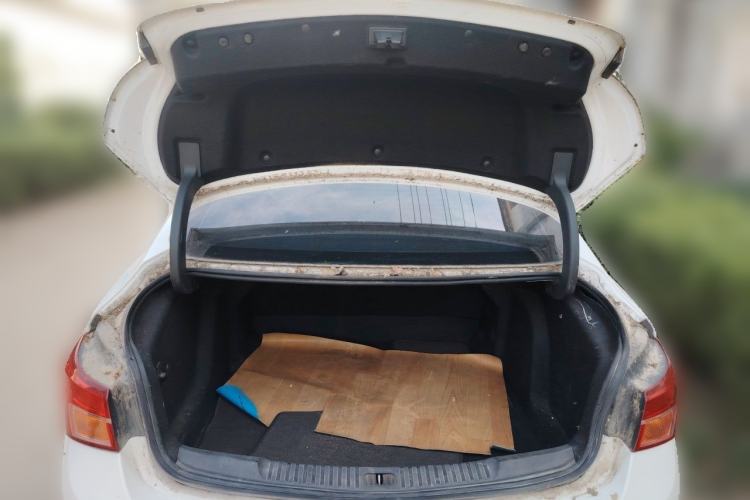Used Buick Verano 2015 Sedan 15S Manual Entry-Level Model Trunk