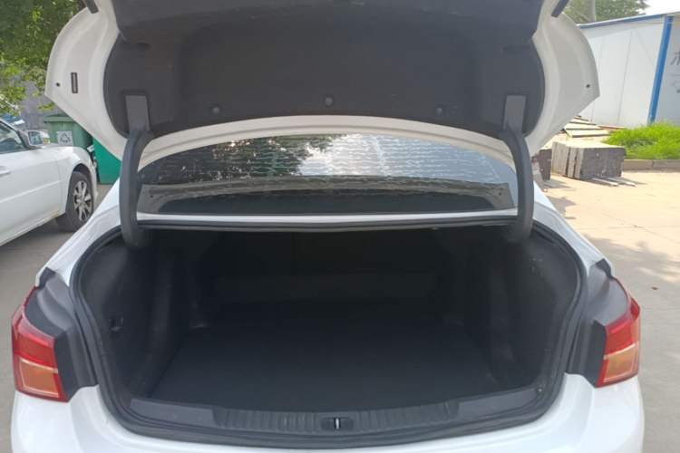Used Buick Verano 2015 Sedan 15S Automatic Leading Model Trunk