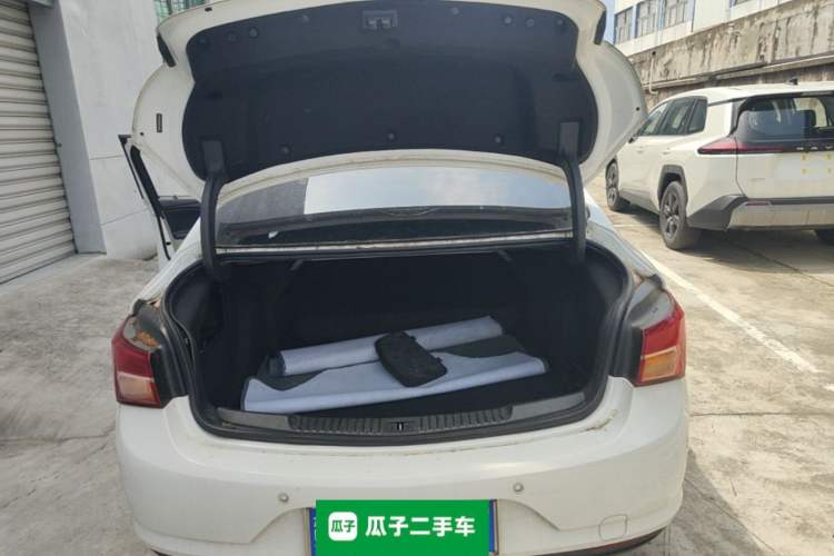 Used Buick Verano 2015 Sedan 15S Manual Entry-Level Model Trunk
