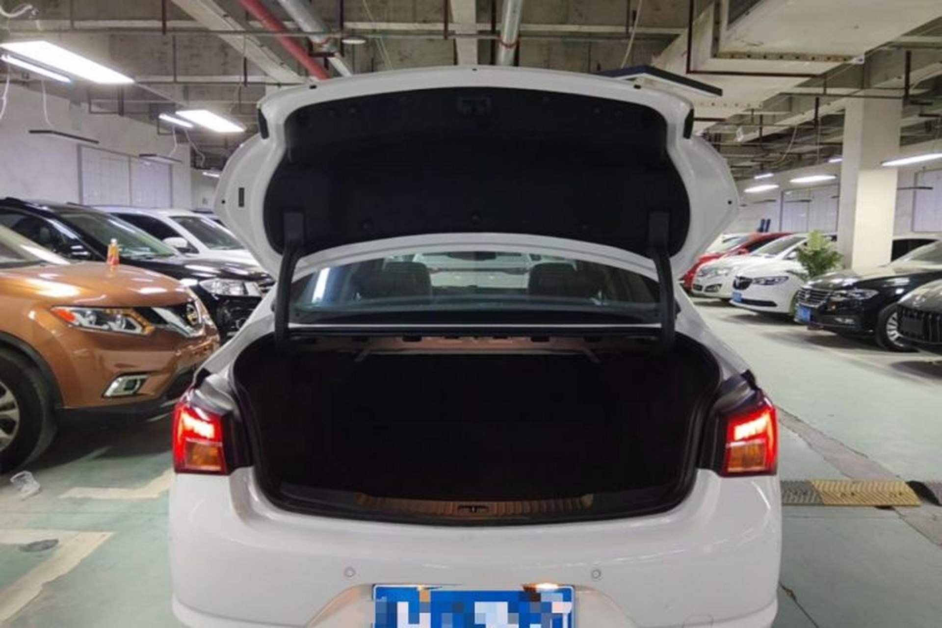 Used Buick Verano 2015 Sedan 20T Dual-Clutch Leading Model Trunk
