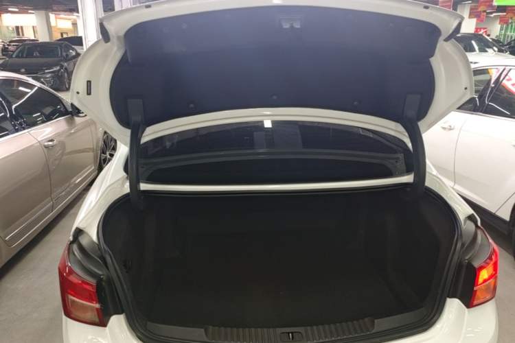 Used Buick Verano 2015 Sedan 15S Manual Entry-Level Model Trunk