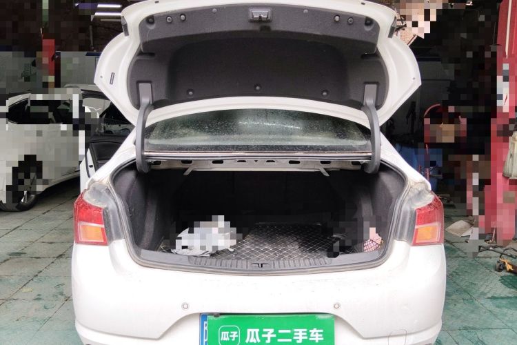 Used Buick Verano 2015 Sedan 20T Dual-Clutch Leading Model Trunk