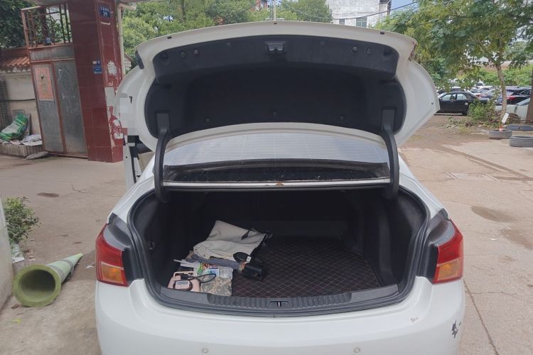 Used Buick Verano 2015 Sedan 15S Automatic Leading Model Trunk