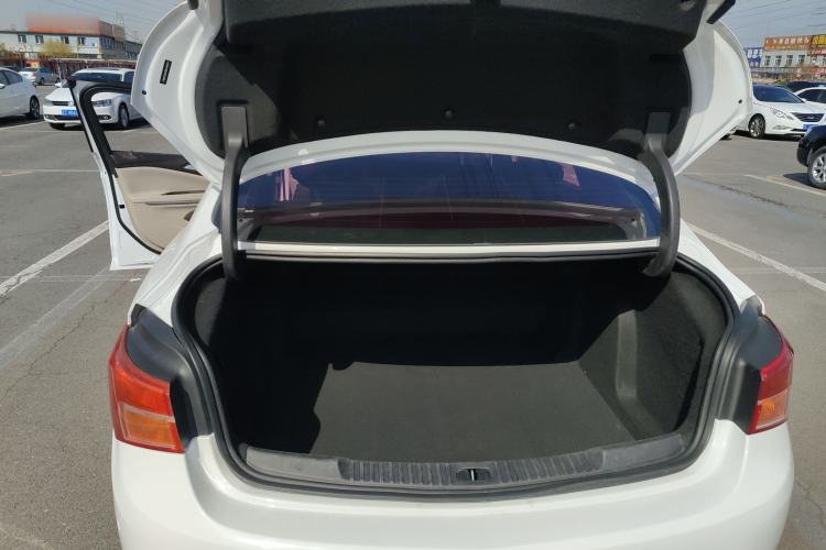 Used Buick Verano 2015 Sedan 15S Automatic Leading Model Trunk