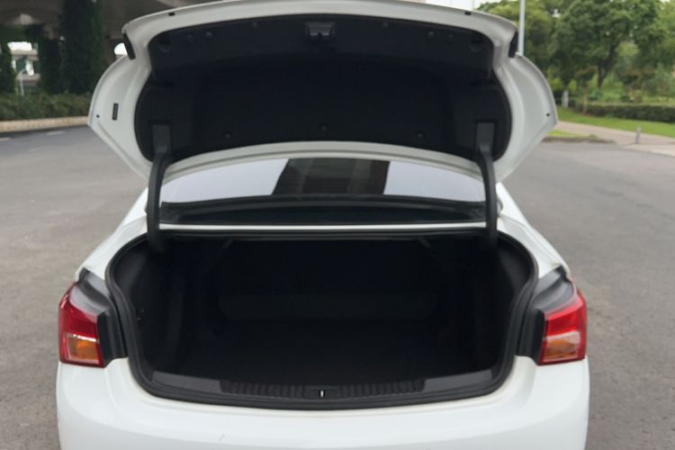 Used Buick Verano 2015 Sedan 15S Automatic Leading Model Trunk