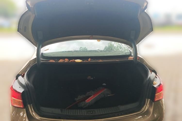 Used Buick Verano 2015 Sedan 20T Dual-Clutch Leading Model Trunk