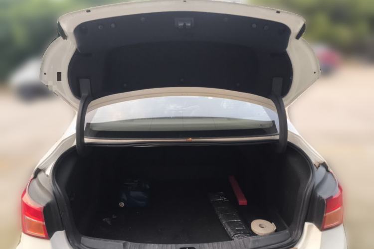 Used Buick Verano 2015 Sedan 15S Automatic Leading Model Trunk