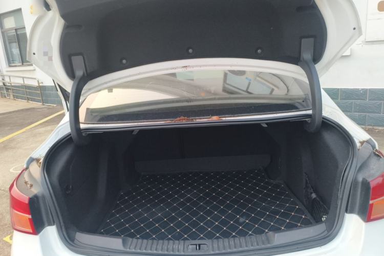 Used Buick Verano 2015 Sedan 20T Dual-Clutch Elite Model Trunk