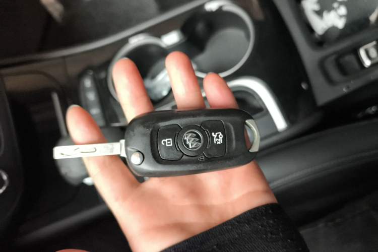 Used Buick Verano 2015 Sedan 20T Dual-Clutch Elite Model Vehicle Key
