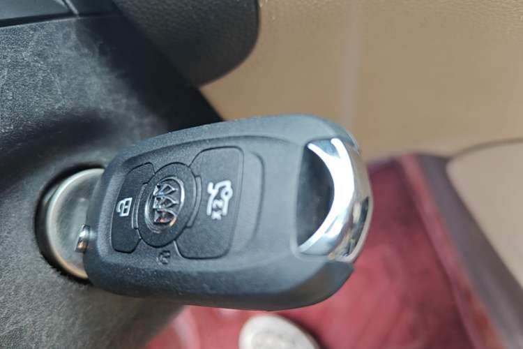 Used Buick Verano 2015 Sedan 15S Automatic Leading Model Vehicle Key