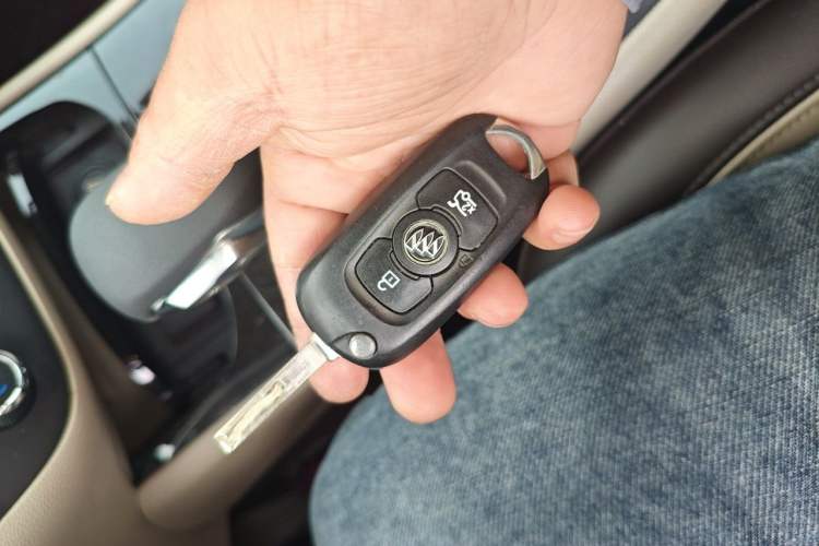Used Buick Verano 2015 Sedan 15S Automatic Leading Model Vehicle Key