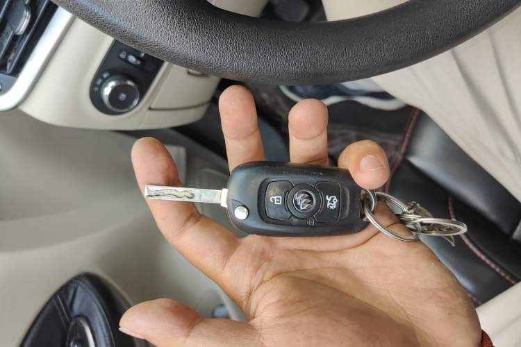 Used Buick Verano 2015 Sedan 15S Manual Entry-Level Model Vehicle Key