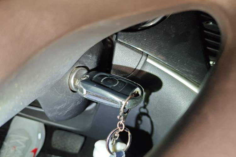 Used Buick Verano 2015 Sedan 20T Dual-Clutch Leading Model Vehicle Key