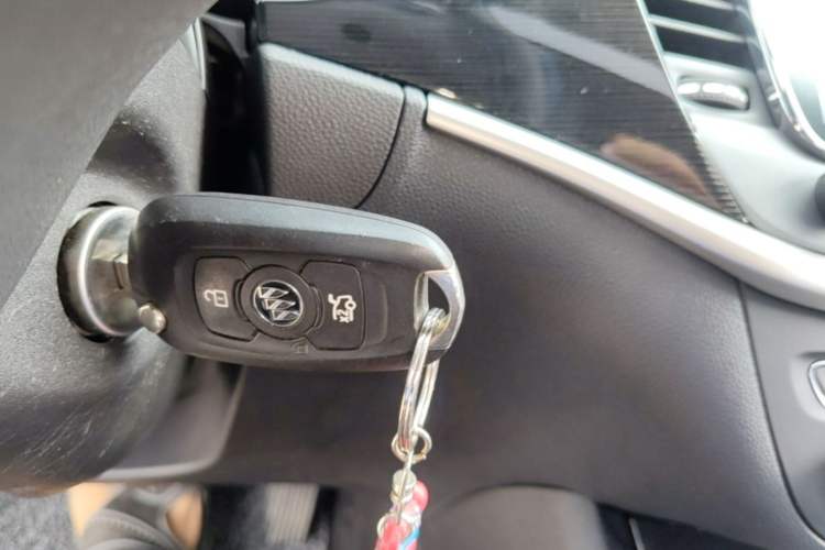 Used Buick Verano 2015 Sedan 20T Dual-Clutch Elite Model Vehicle Key