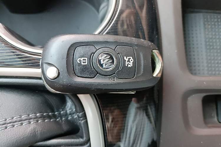 Used Buick Verano 2015 Sedan 15S Automatic Leading Model Vehicle Key