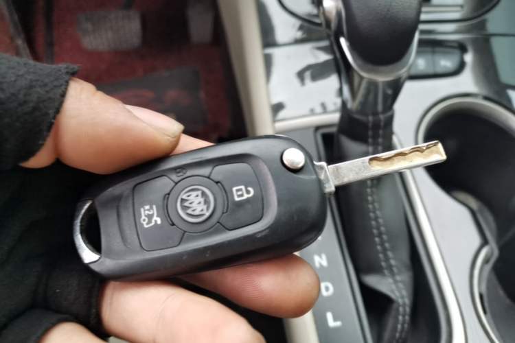 Used Buick Verano 2015 Sedan 15S Automatic Leading Model Vehicle Key