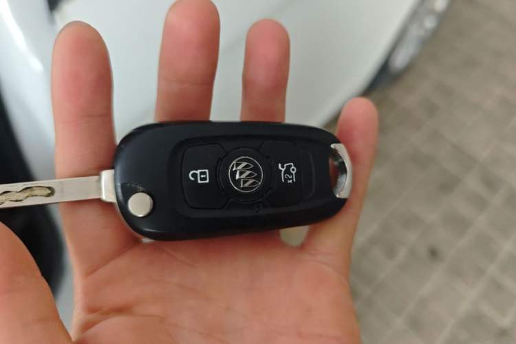 Used Buick Verano 2015 Sedan 20T Dual-Clutch Leading Model Vehicle Key