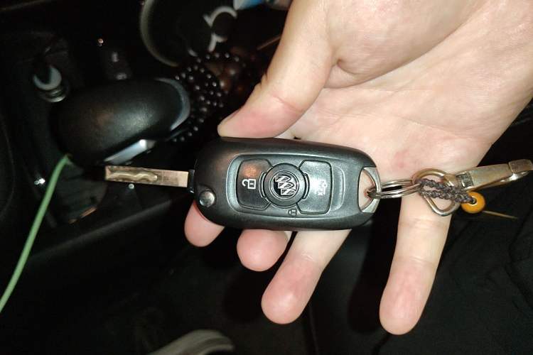 Used Buick Verano 2015 Sedan 20T Dual-Clutch Leading Model Vehicle Key