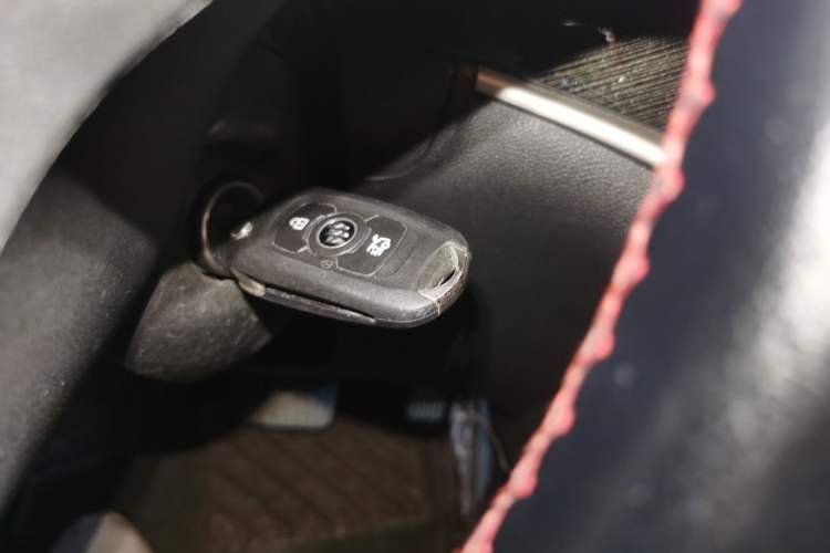 Used Buick Verano 2015 Sedan 20T Dual-Clutch Leading Model Vehicle Key