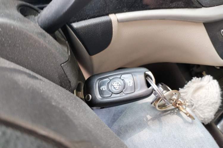 Used Buick Verano 2015 Sedan 15S Manual Leading Model Vehicle Key