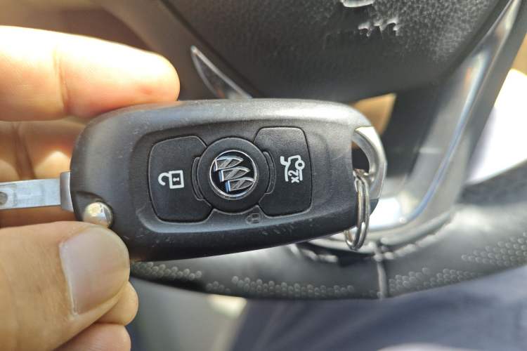 Used Buick Verano 2015 Sedan 15S Automatic Leading Model Vehicle Key