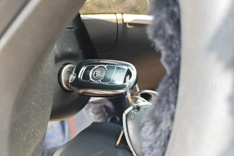 Used Buick Verano 2015 Sedan 20T Dual-Clutch Leading Model Vehicle Key