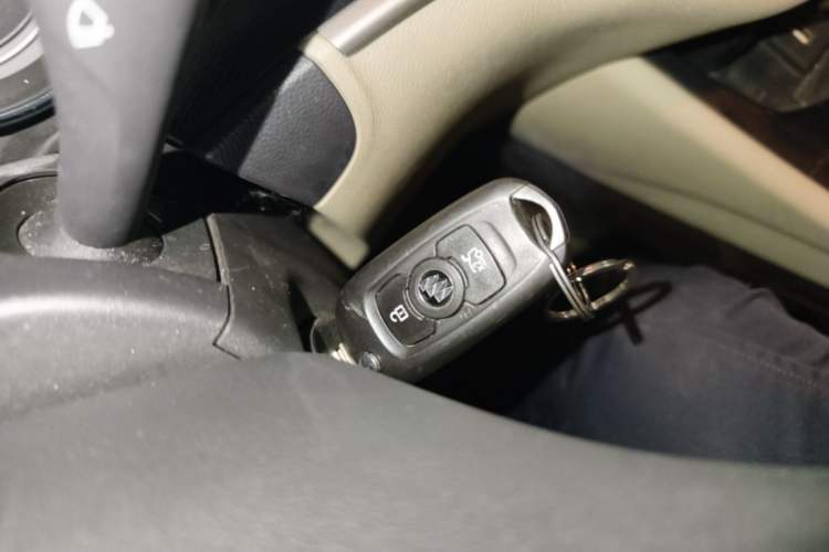 Used Buick Verano 2015 Sedan 15S Automatic Leading Model Vehicle Key