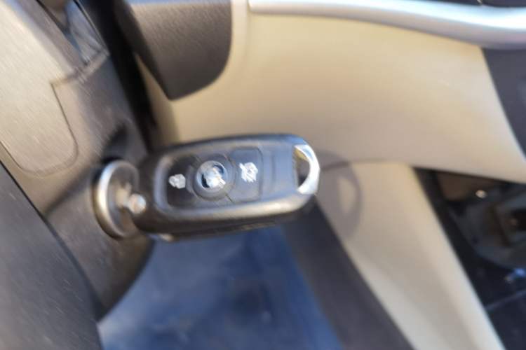 Used Buick Verano 2015 Sedan 15S Automatic Leading Model Vehicle Key