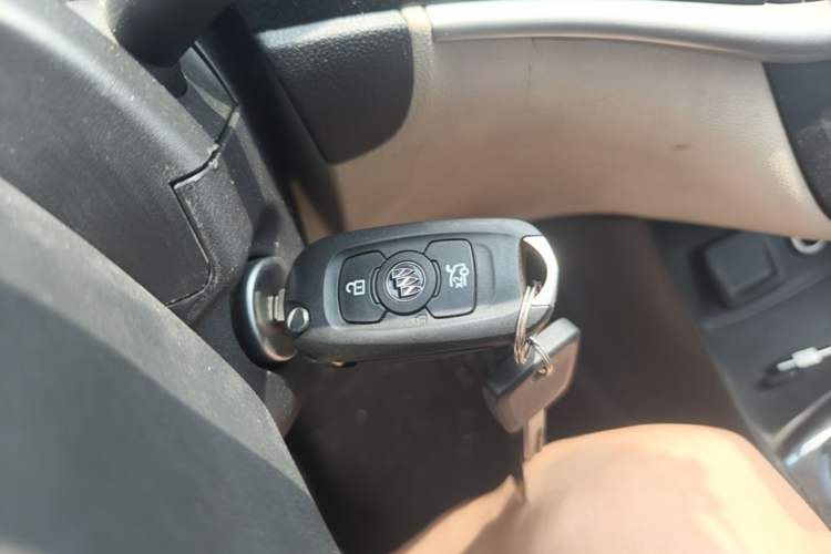 Used Buick Verano 2015 Sedan 15S Manual Leading Model Vehicle Key
