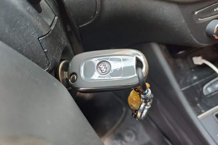 Used Buick Verano 2015 Sedan 20T Dual-Clutch Elite Model Vehicle Key