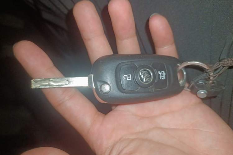 Used Buick Verano 2015 Sedan 20T Dual-Clutch Elite Model Vehicle Key