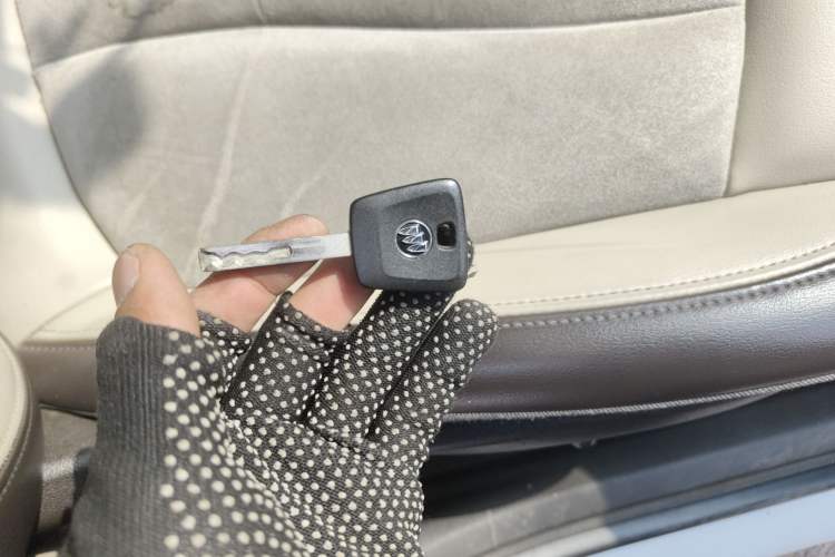 Used Buick Verano 2015 Sedan 15S Automatic Leading Model Vehicle Key