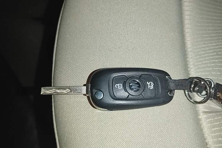 Used Buick Verano 2015 Sedan 15S Automatic Ambition Model Vehicle Key