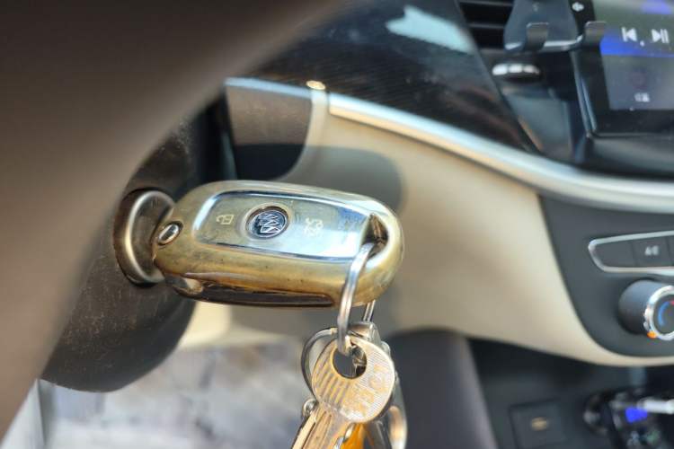 Used Buick Verano 2015 Sedan 15S Manual Entry-Level Model Vehicle Key