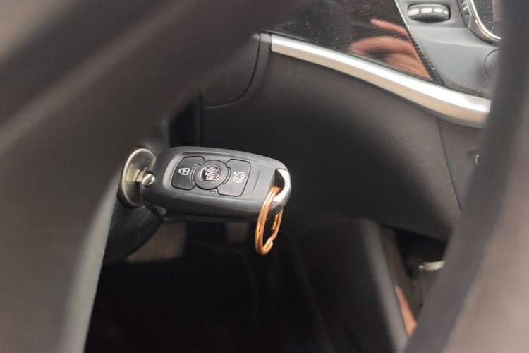 Used Buick Verano 2015 Sedan 20T Dual-Clutch Leading Model Vehicle Key
